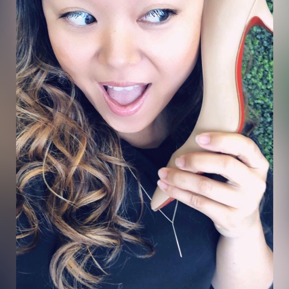 Handbags - LIVE NOTIFICATION 📣📣📣